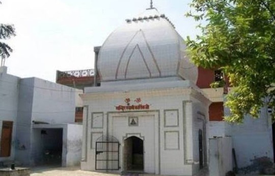 Hindi News : भगवान का ऐसा मंदिर जहा महिलाएं दर्शन करने से हो जाती है विधवा |